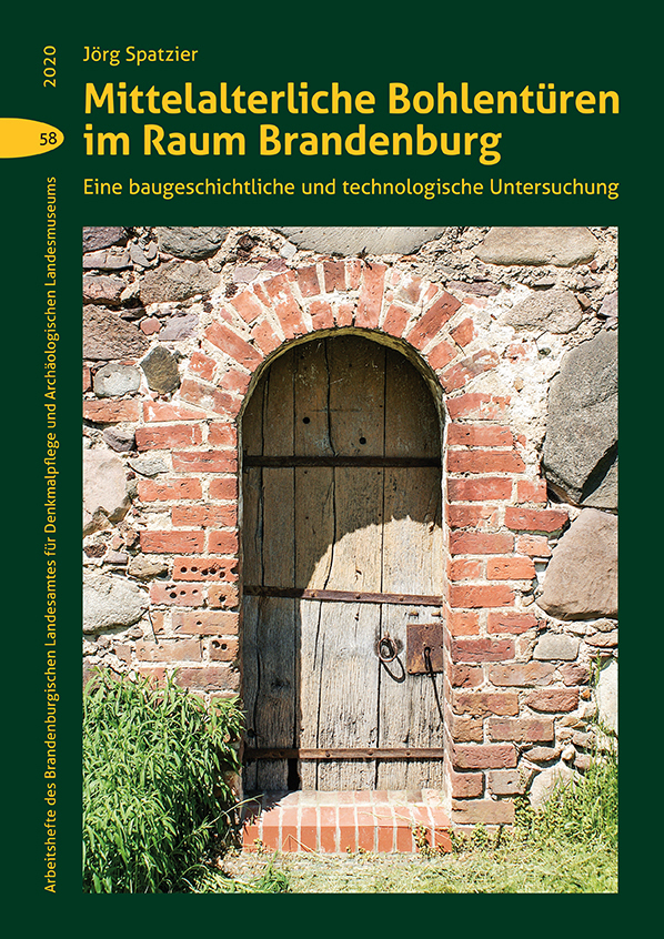 Mittelalterliche Bohlentüren im Raum Brandenburg